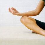 Yoga oefening 3: ontspannende ademhaling bij de koninklijke meditatie