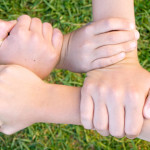 Contact met andere kinderen verkleint kans op stress