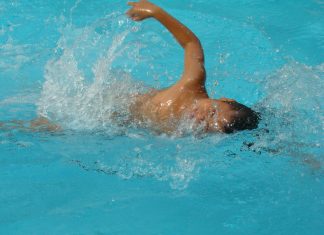 Zwemmen doet veel voor je lichaam zwemmen