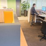 Dit zijn dƩ trends in kantoormeubilair van dit moment Zit-sta-bureau