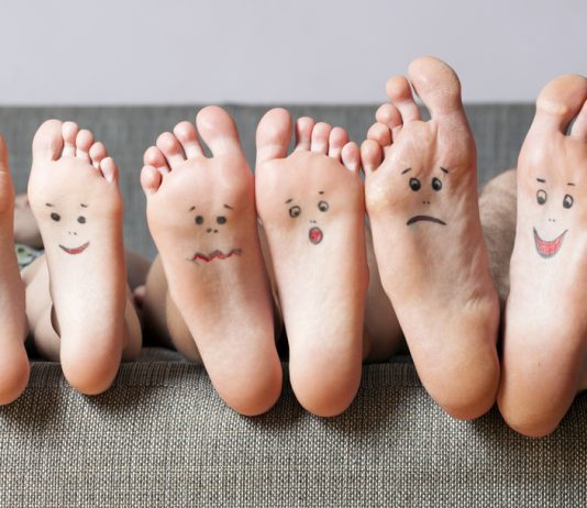 Hoe verhelp je voetklachten? blije voeten