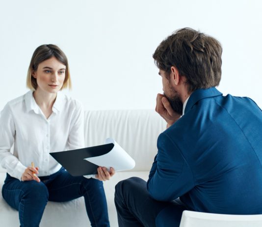 Hulp van een re-integratie-expert bij verzuim hulp bij verzuim