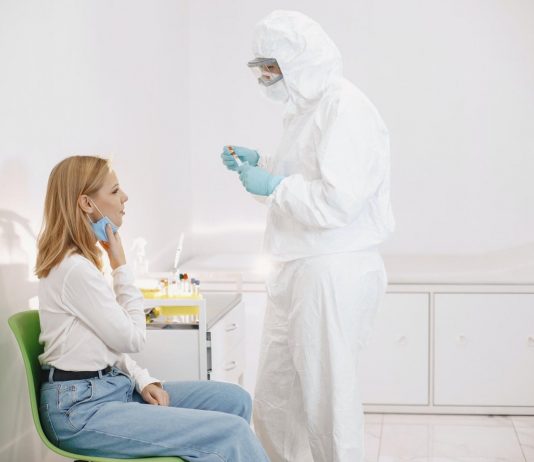 De PCR test: Hoe het werkt, reizen en een PCR test boeken in Amsterdam