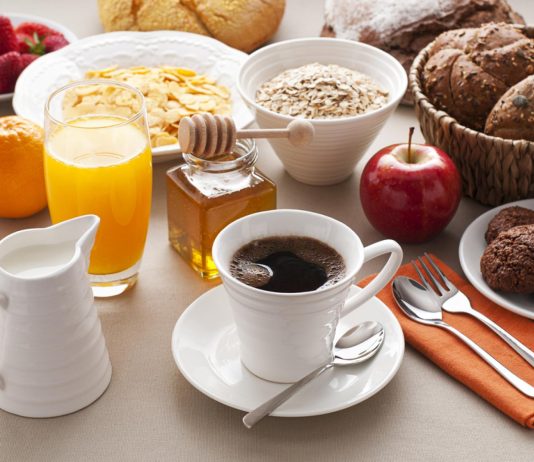 Zó begin jij je ochtend productiever dan ooit tevoren koffie ontbijt